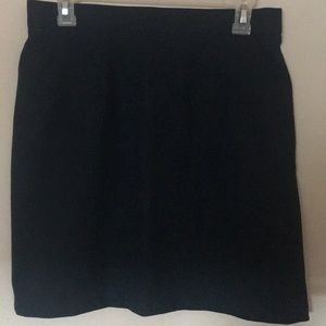 Dark green lil’ mini skirt